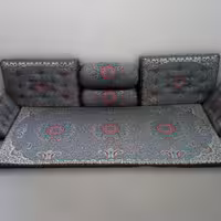 پشتی سنتی شاهنشین طرح ترمه ترنج با زمینه طوسی 7تیکه 3نفره(ارسال با باربری به همراه پس کرایه)