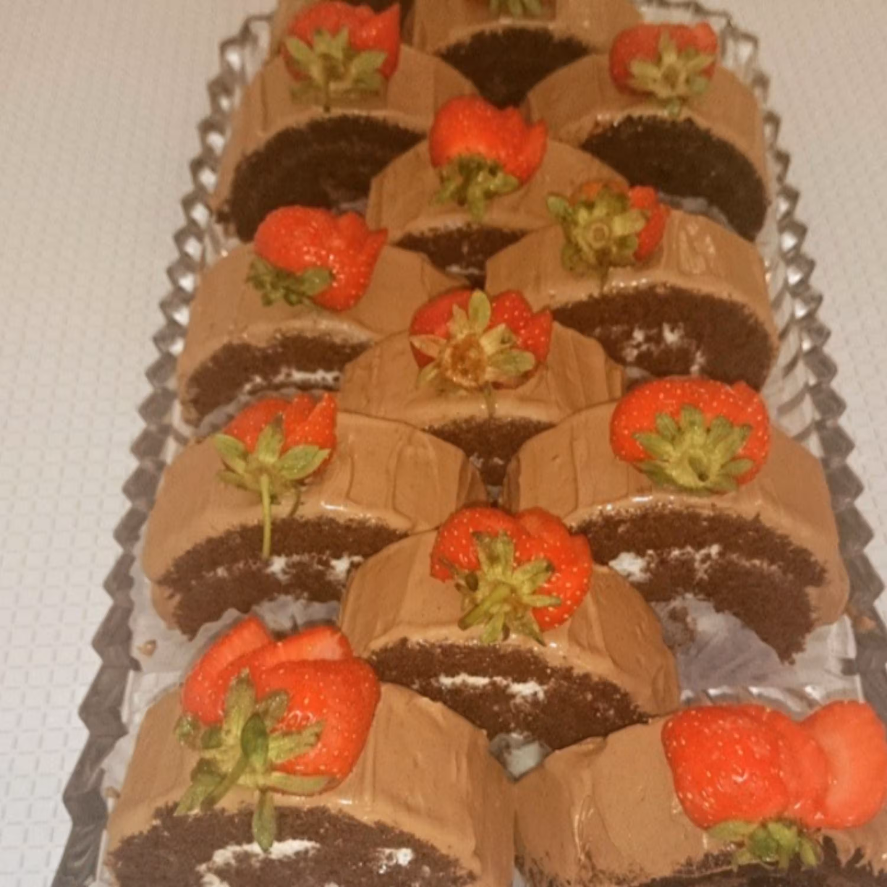 رولت خاص خانگی با تزئین میوه (500 گرمی)