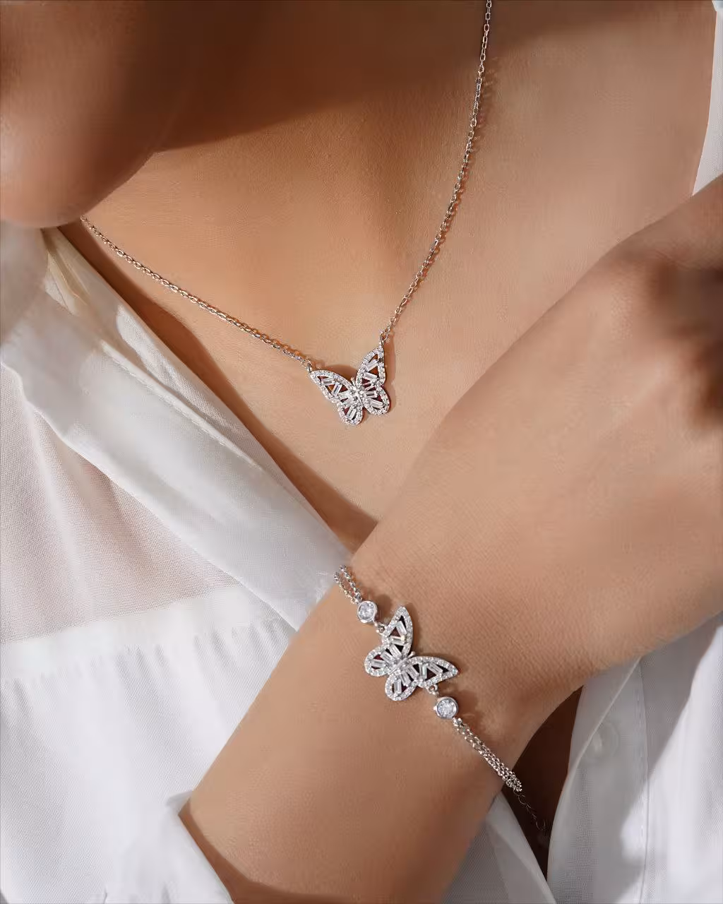 گردنبند و دستبند پروانه وارداتی نقره کد 20198