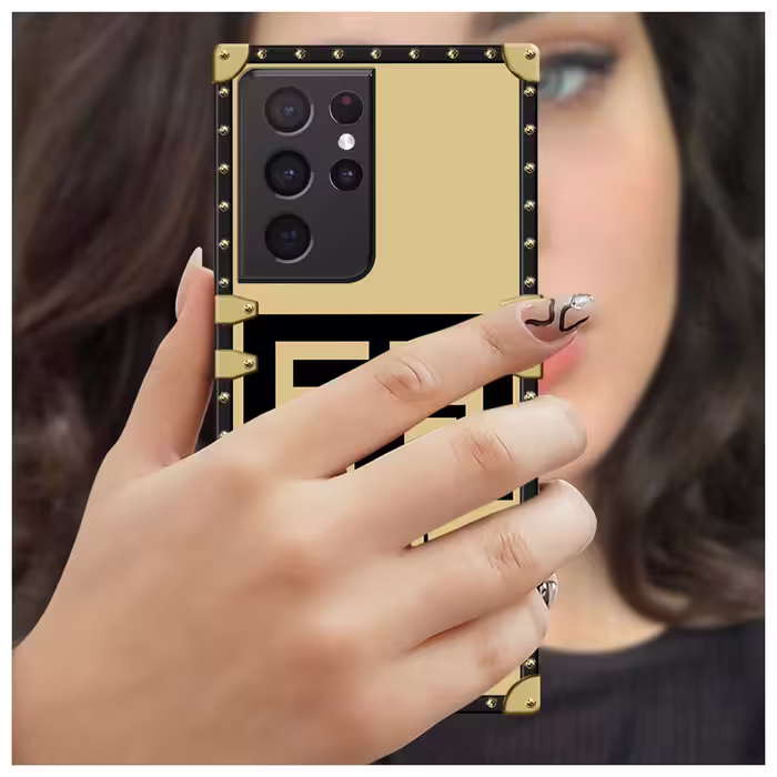کاور مدل صندوقی کد L03 مناسب برای گوشی موبایل سامسونگ Galaxy S21 ULTRA  به همراه بند آویز