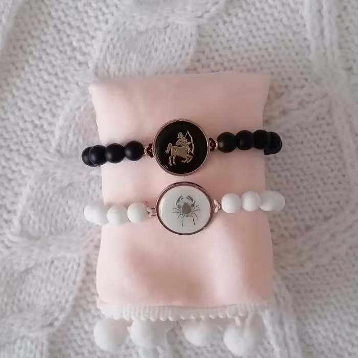 دستبند مدل ماه تولد تیر و آذر F054 مجموعه 2 عددی