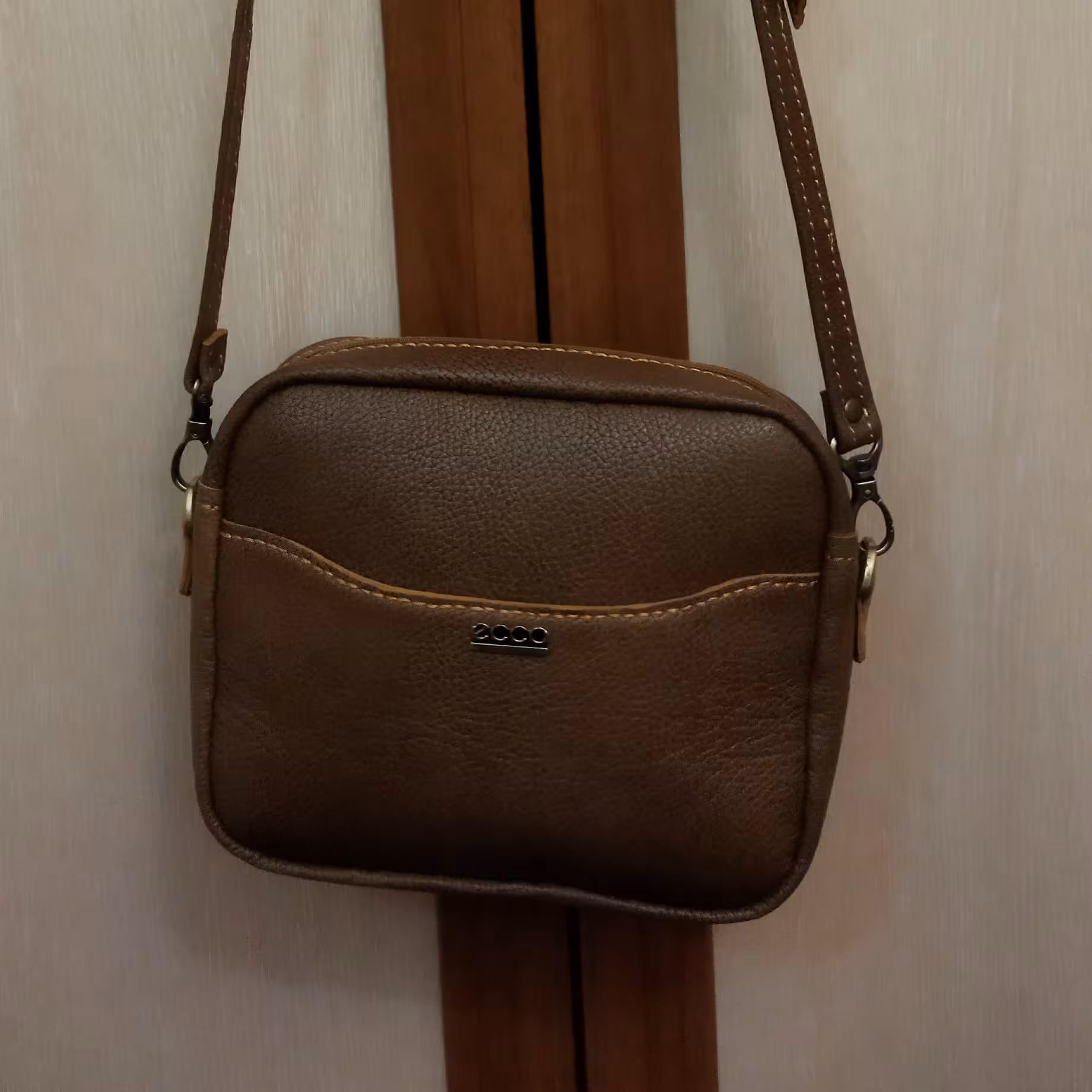 کیف دوشی چرم بزی زنانه و دارای پنج فضا 