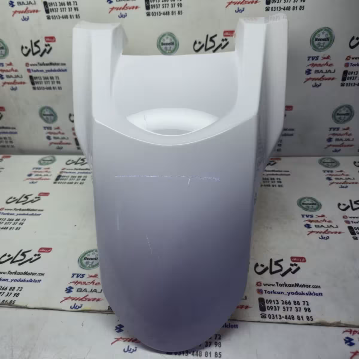 قاب گلگیر جلو موتور طرح کلیک 170 و واریو 170 و 160 ( سفید براق ) خارجی