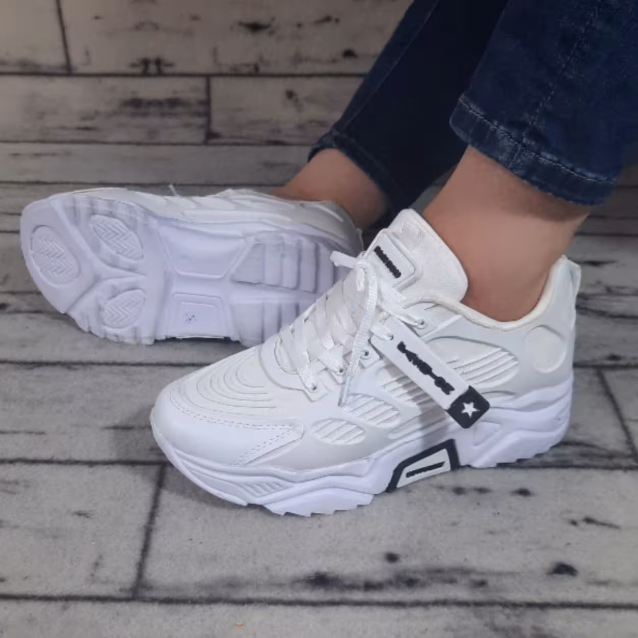 کتونی اسپرت فشن موجی سفید