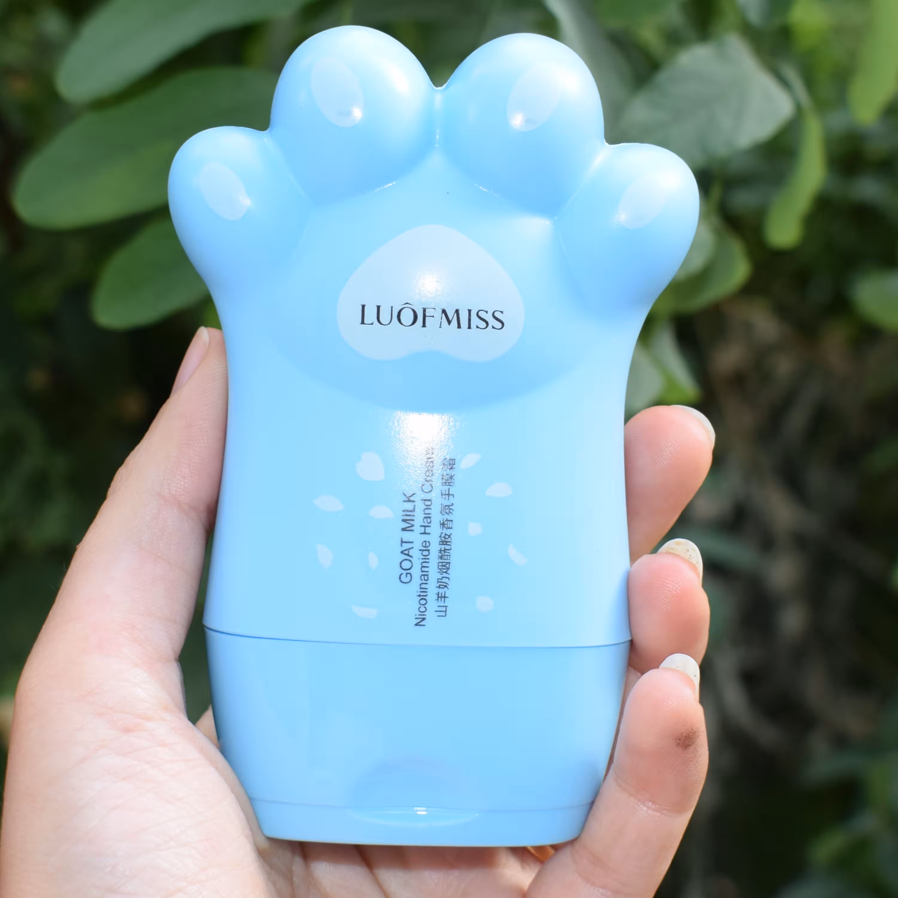 کرم نرم کننده دست و صورت طرح پنجه