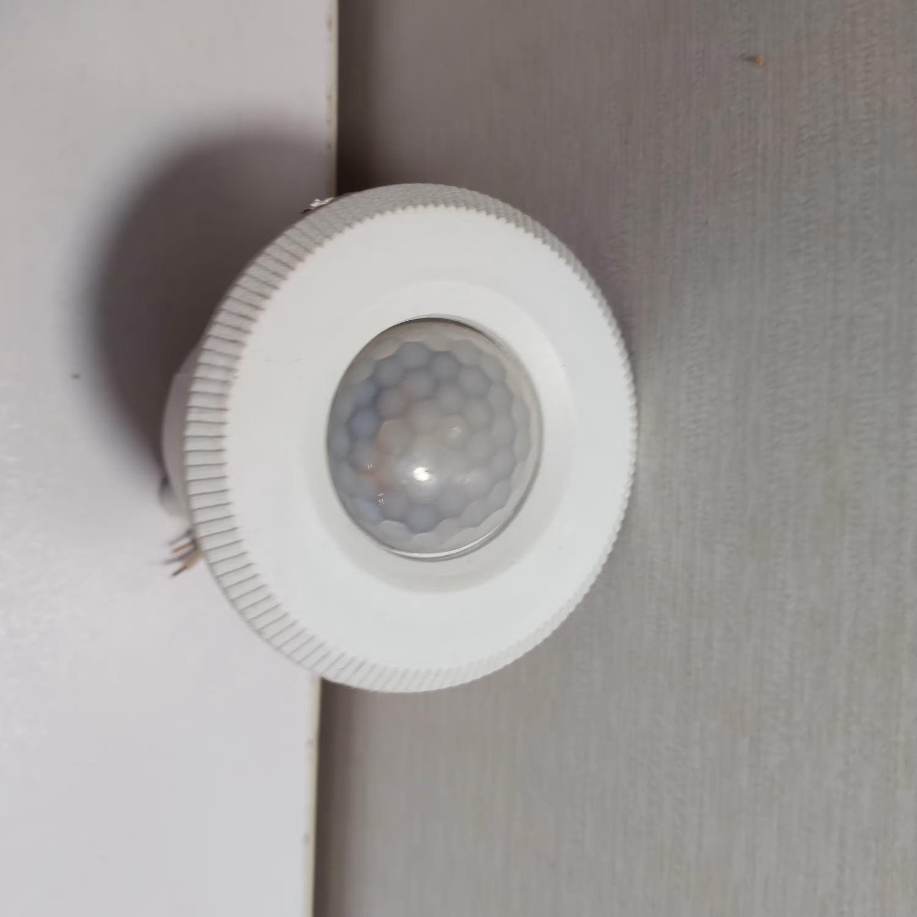 حسگر حرکتی زمان دار