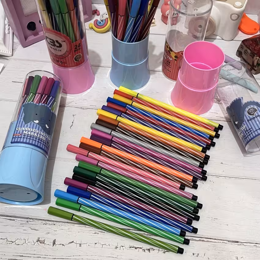 ماژیک نقاشی 24 رنگ استوانه ای با نوک حرفه ای 425 CBS