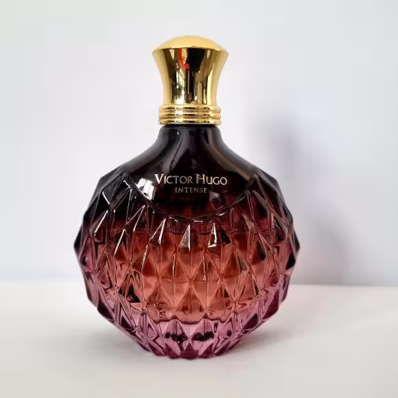 ادکلن ویکتور هوگو اینتنس زنانه ( victor hugo intense )