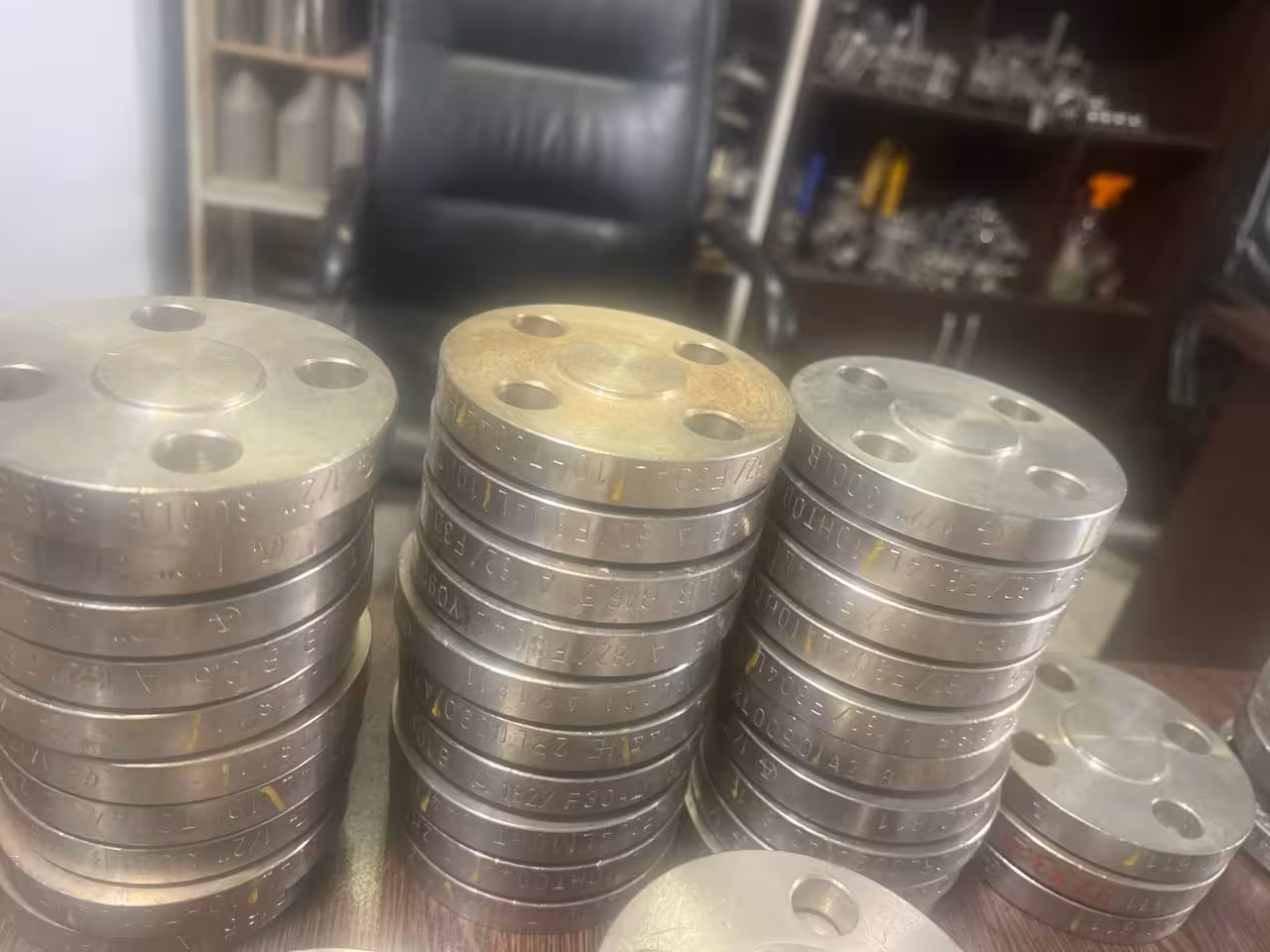 فلنج کور 1/2" ریس فیس کلاس   300LBS از جنس SA182F304/ F304L,ANSIB16.5,فابریک