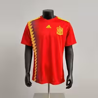 لباس کلاسیک اسپانیا 2018 کیت اول