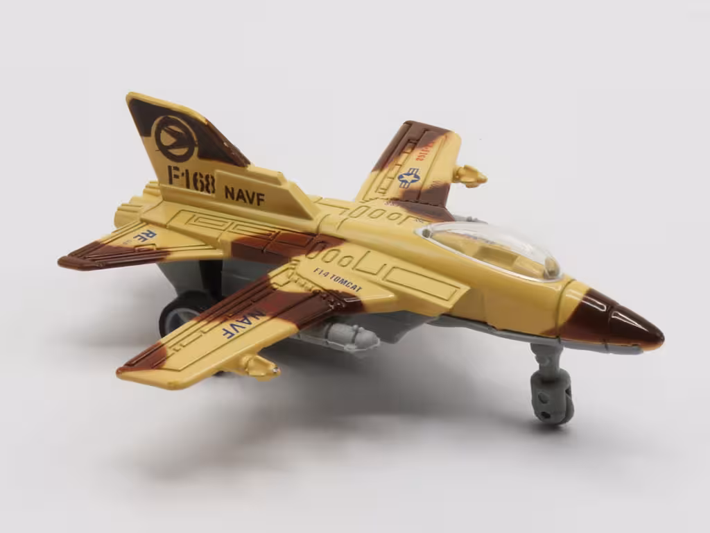 جت جنگی عقب کش فلزی