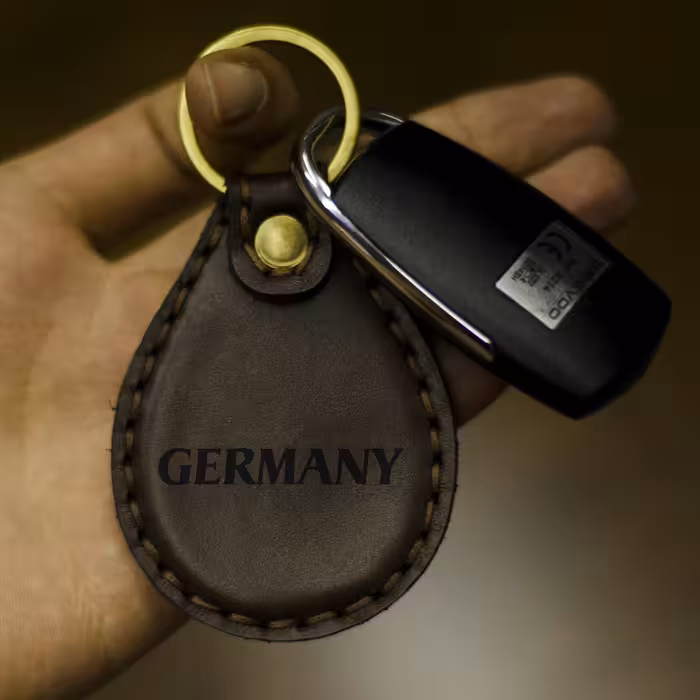 جاکلیدی چرمینه اسپرت طرح آلمان کد 9003