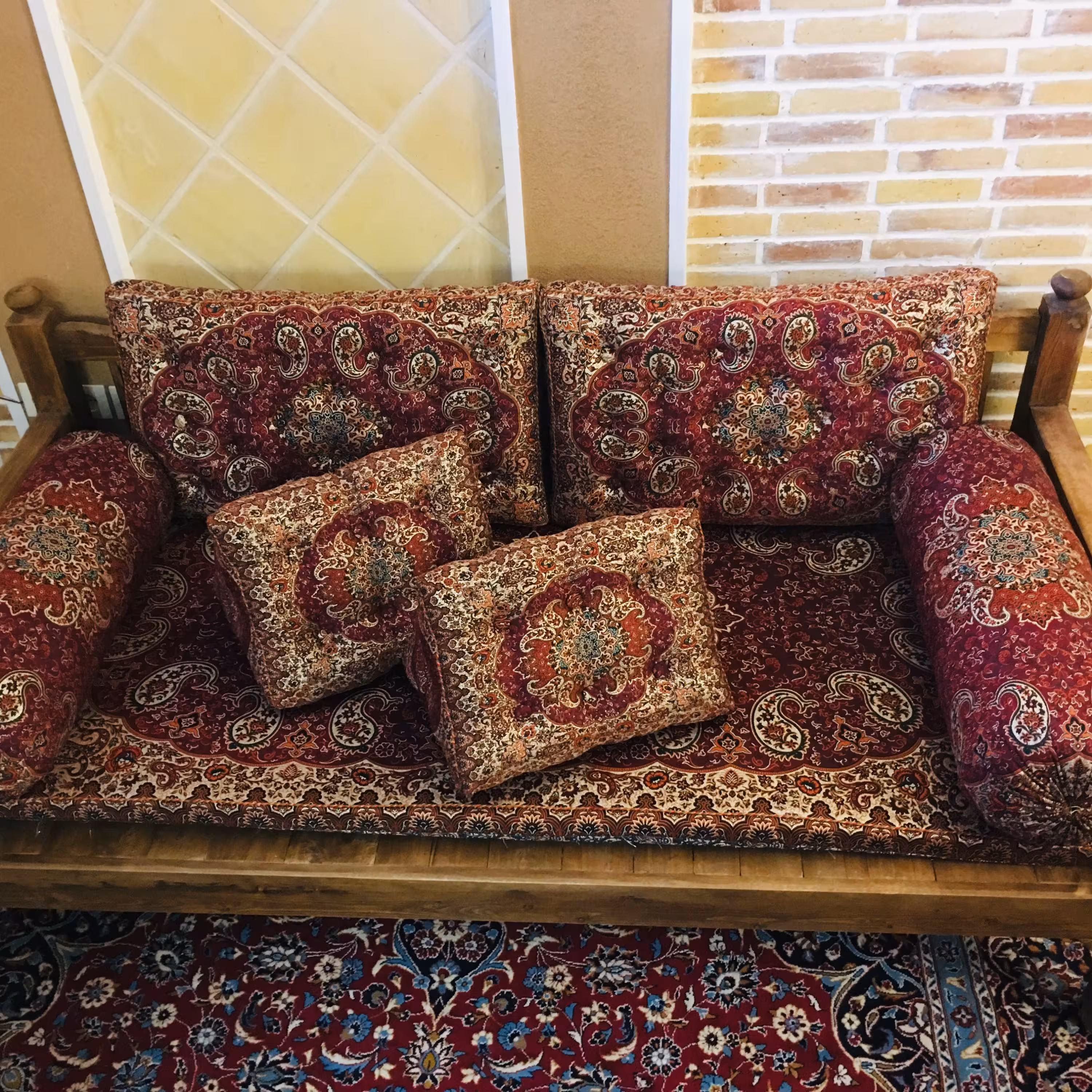 ست هفت تکه شاه نشین طرح نسترن(زرشکی)