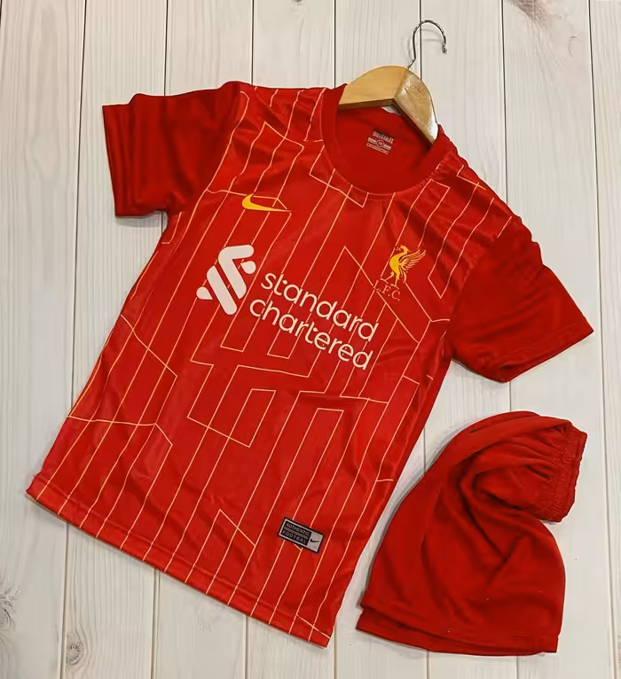 کیت بچگانه و بزرگسال لیورپول محمد صلاح