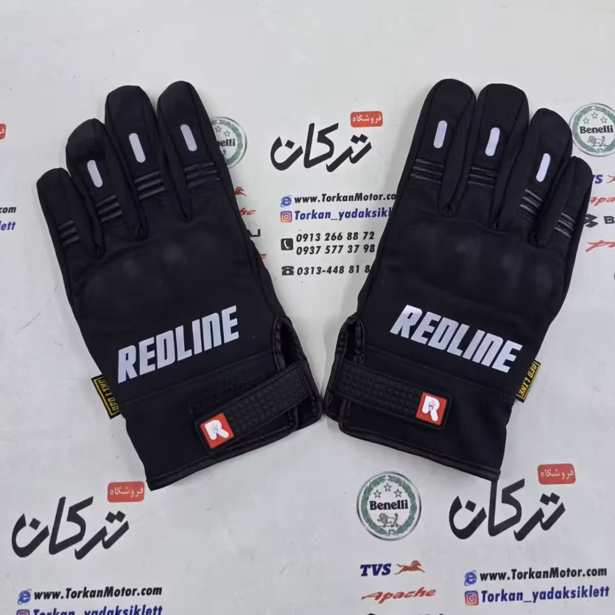 دستکش حرفه ای ضربه گیر دار مدل ردلاین مشکی جدید ( تاچ دار )