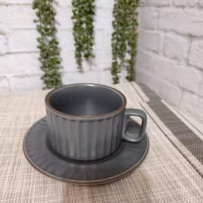 فنجون و نعلبکی بزرگ