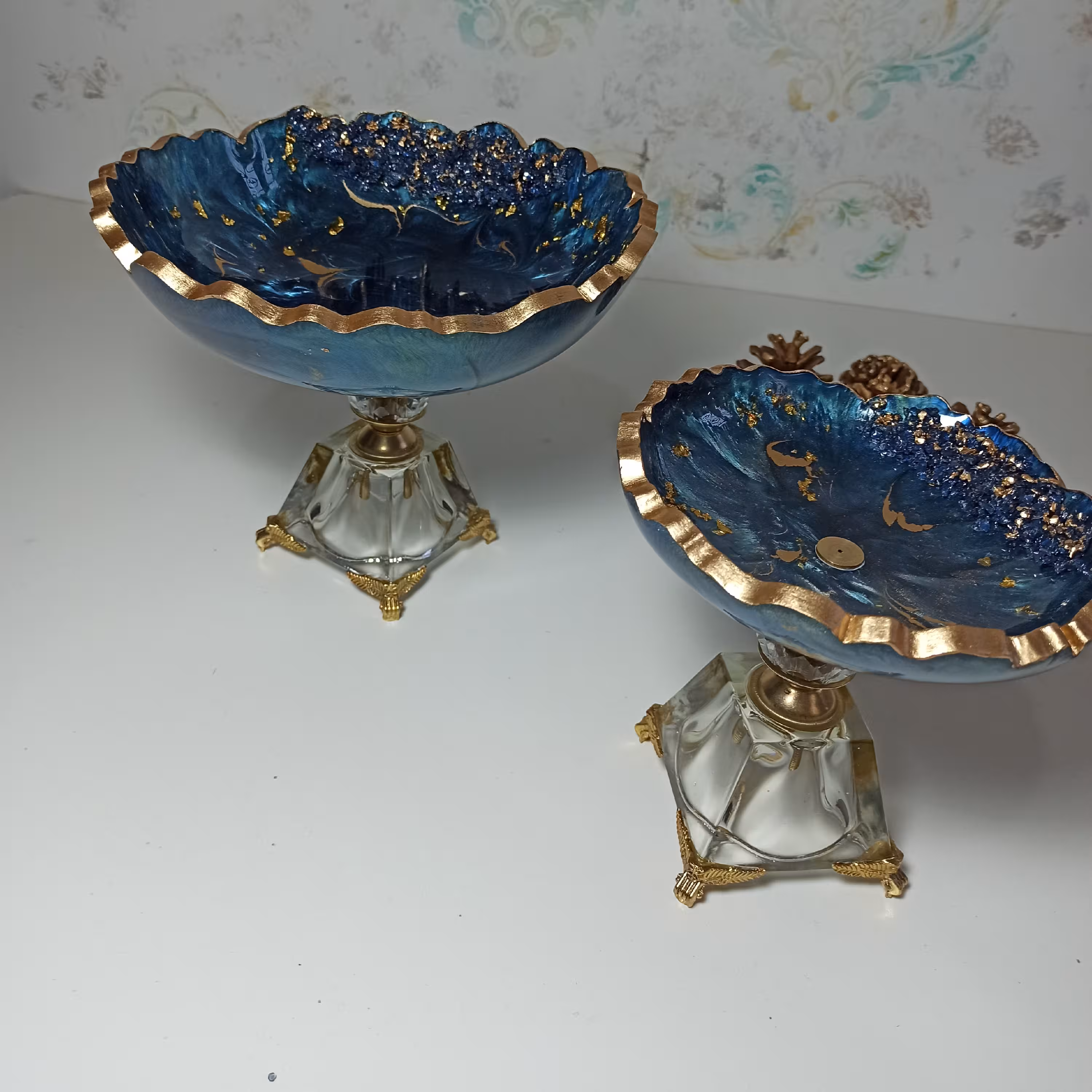 آجیل خوری و شکلات خوری 