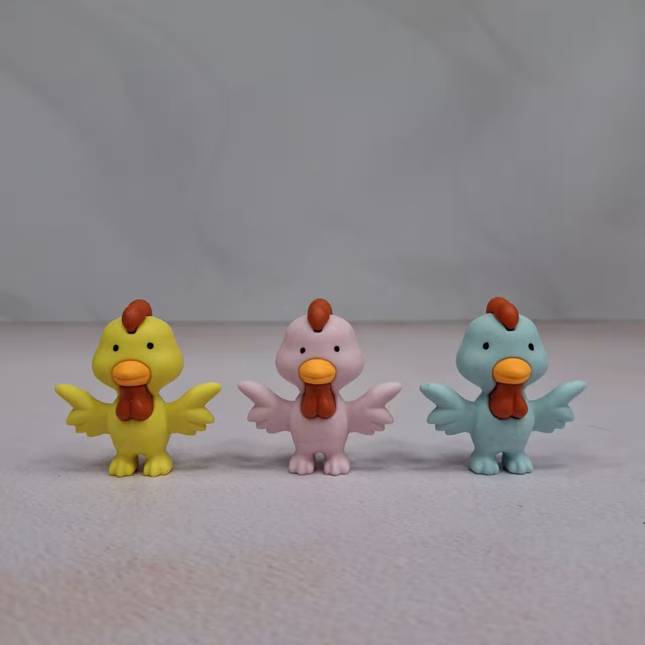 پاکن جوجه رنگی