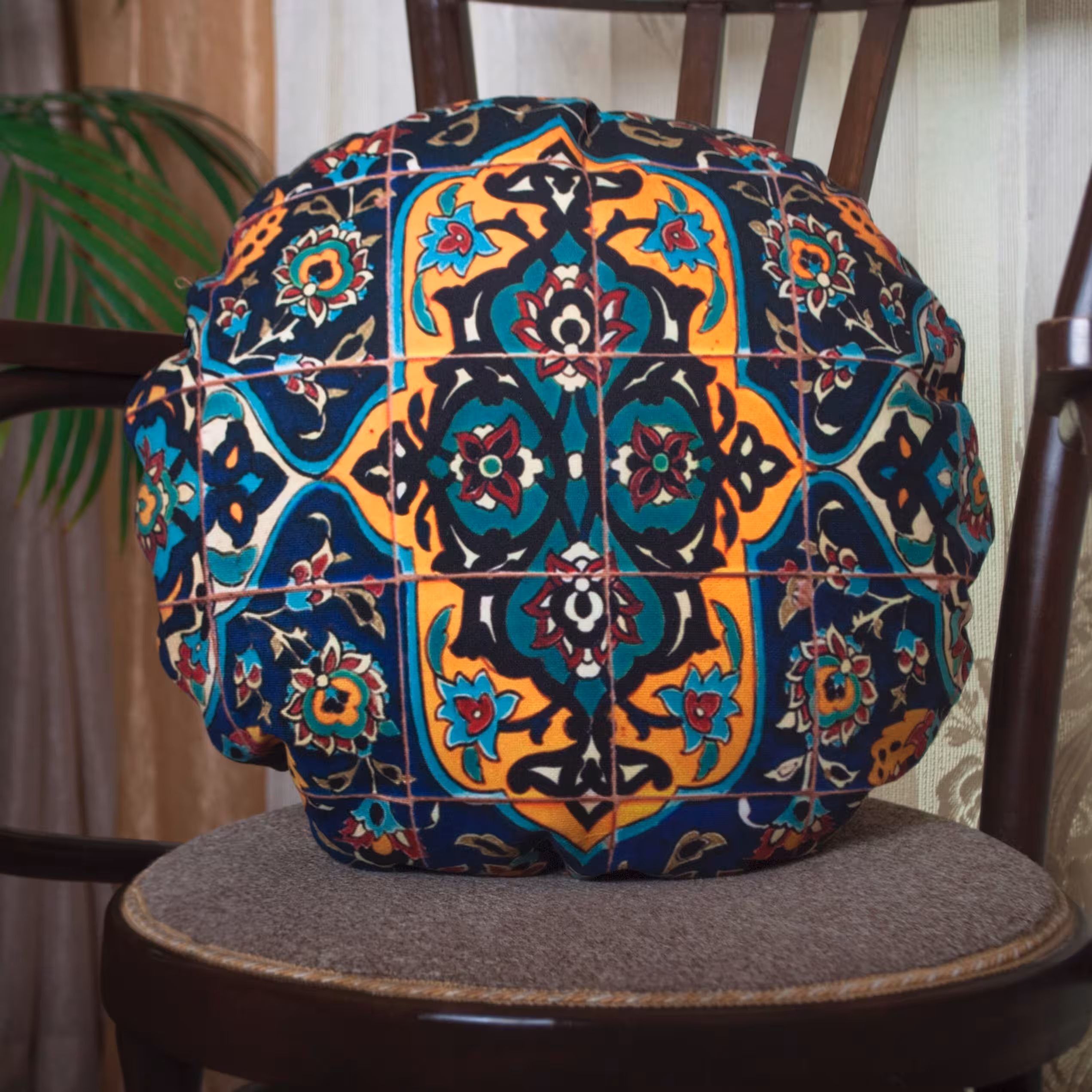 کوسن  دایره 45.45 مخمل طرح  طراوت