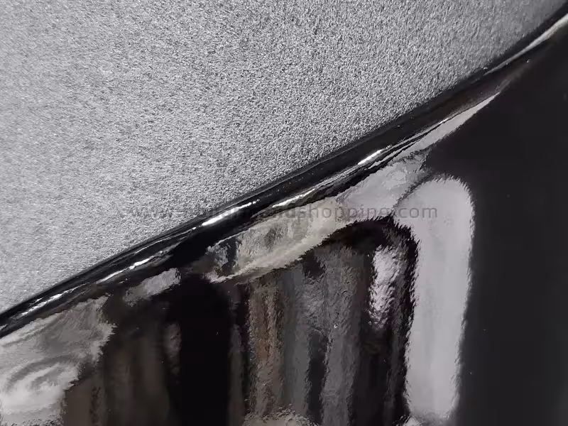 چرم مصنوعی ورنی طرح ساده رنگ مشکی ابعاد 100x140 سانت
