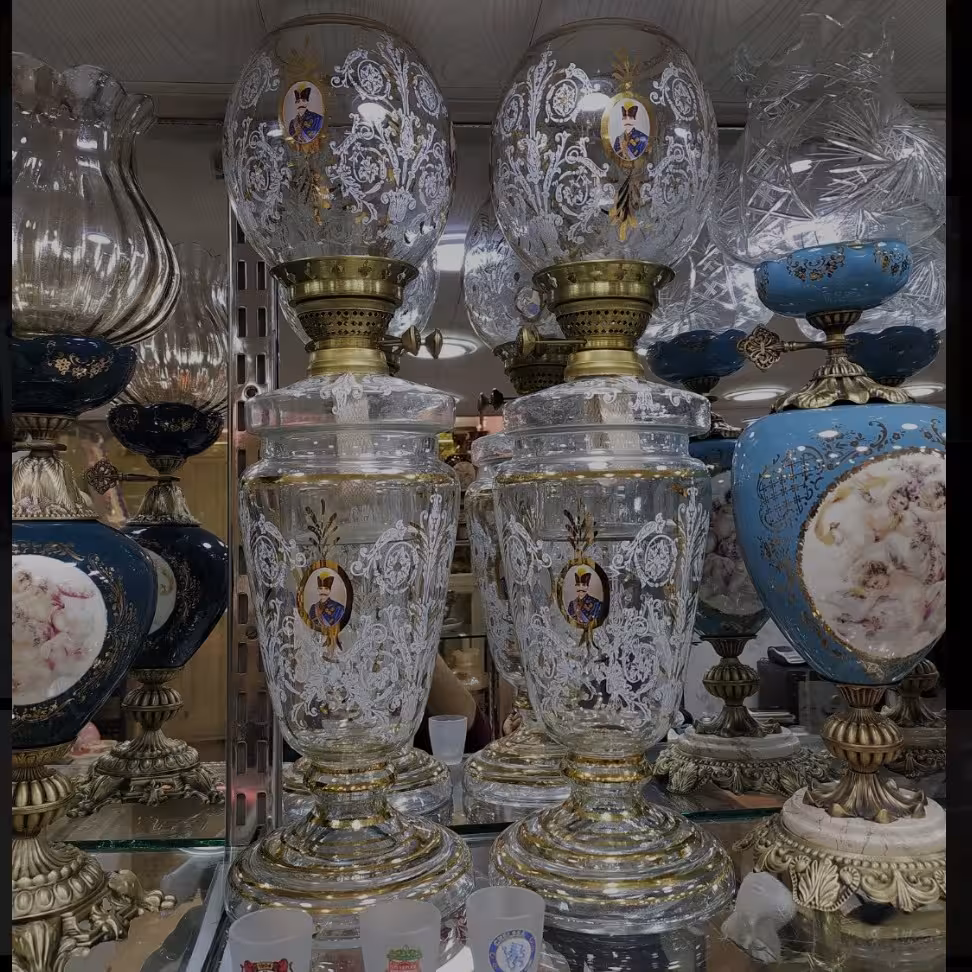 چراغ گردسوز شیشه ای( شمعدان شیشه ای)واقعی طرح قاجار  با کیفیت تضمینی 
