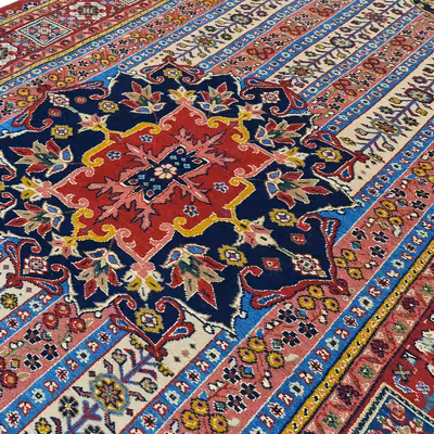 فرش دستبافت دو نیم متری مدل قشقایی کد 970