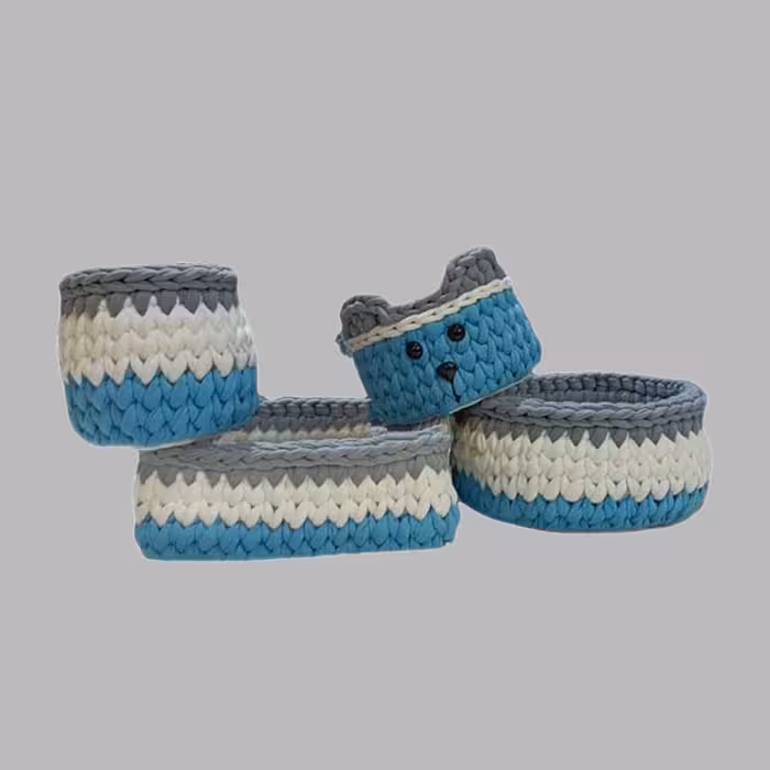 سبد قلاب بافی تریکو طرح سیسمونی نوزاد خرسی کد 811 مجموعه 4 عددی