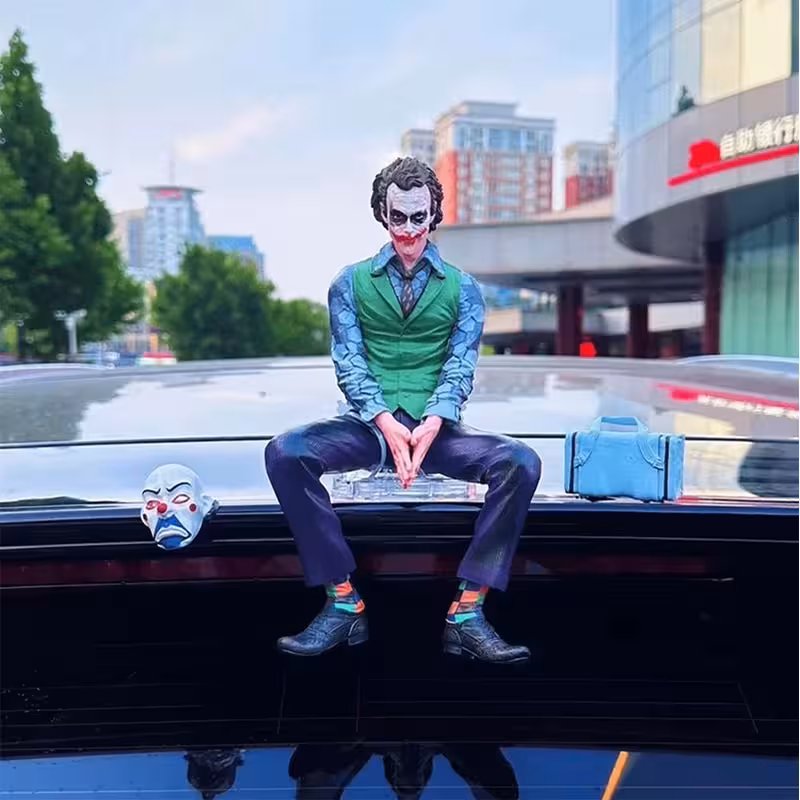 اکشن فیگور جوکر نشسته Joker