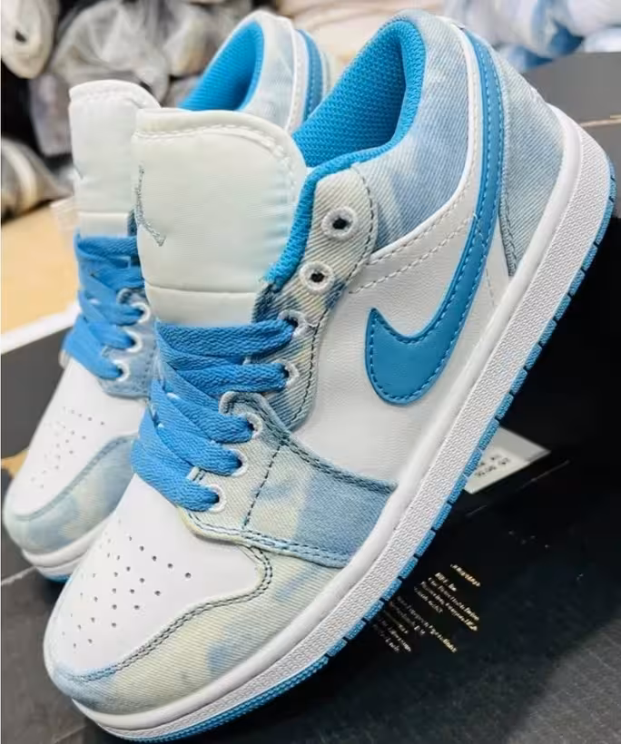 کتونی نایک ایر جردن وان وارداتی ویتنام ، سایز 38 تا 45 ست جذاب زنانه و مردانه ، فروش بصورت عمده و تک . Nike Air Jordan 1 Low Vietnam