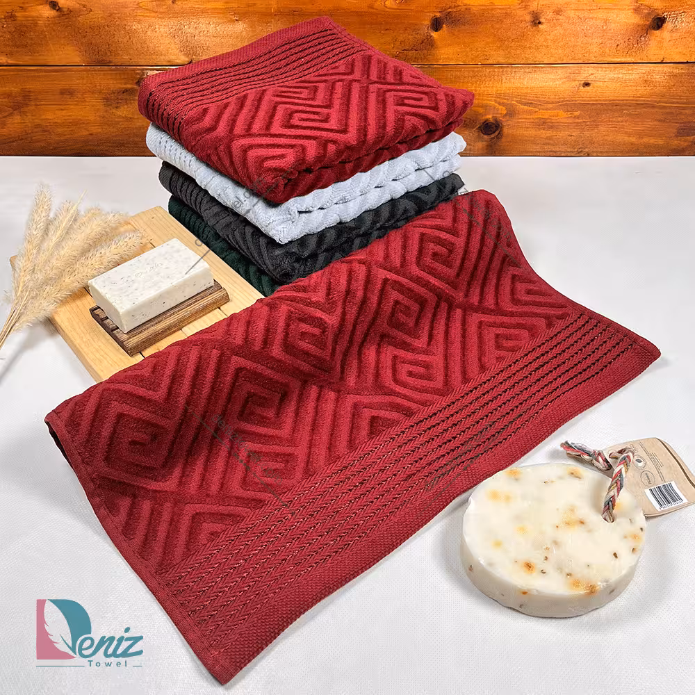 حوله دستی MAESTA رنگ زرشکی