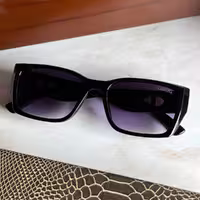 عینک آفتابی زنانه کارولینا کد 00360