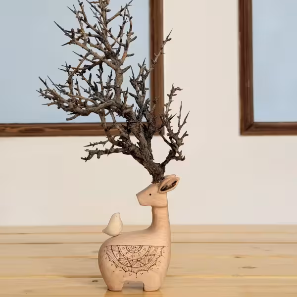 گوزن با شاخ طبیعی تک پرنده طرح شش