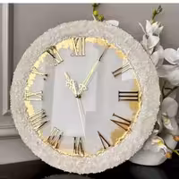 ساعت دیواری رزینی سفید طلایی طرح عروس قطر80