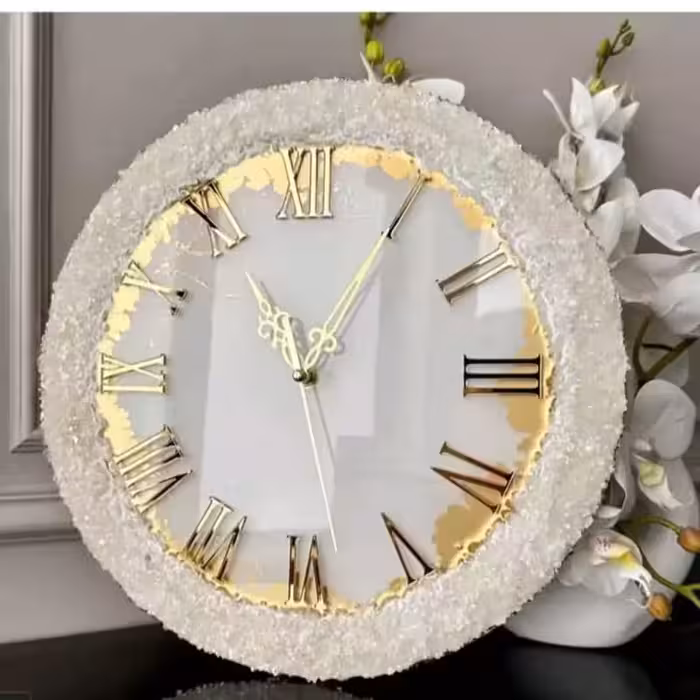 ساعت دیواری رزینی سفید طلایی طرح عروس قطر80