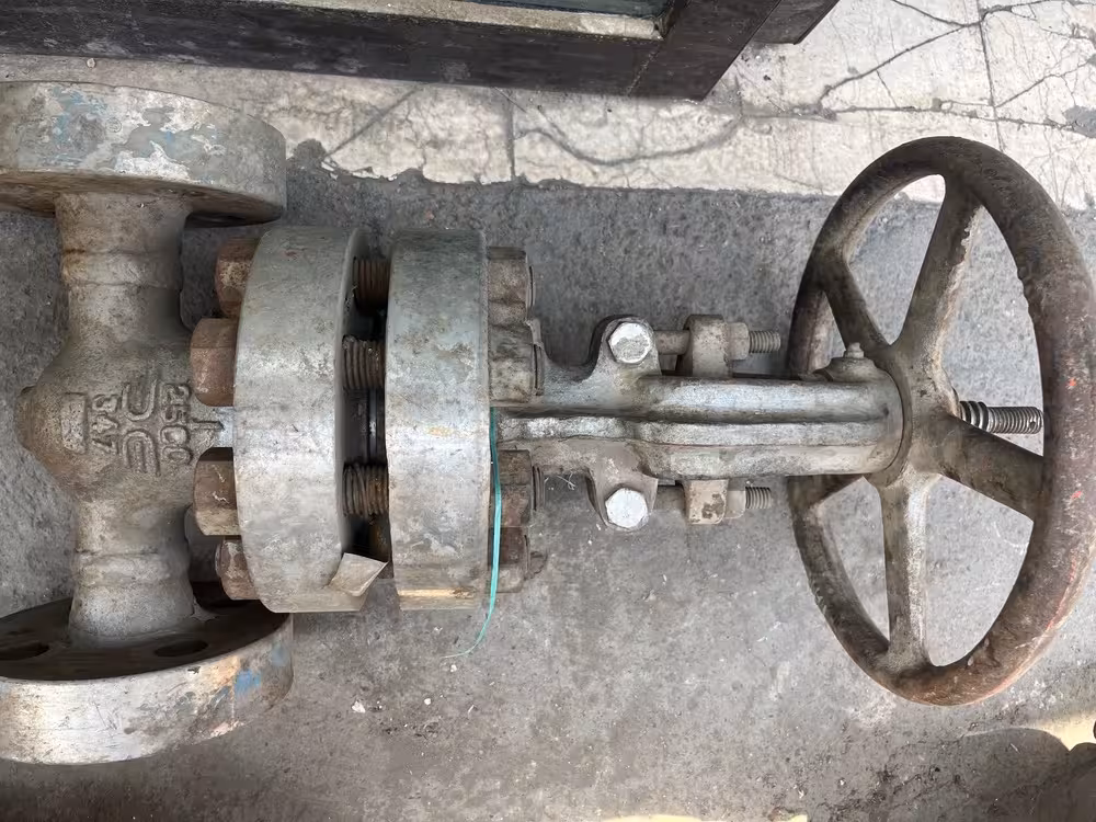 شیر کشویی 1 اینچ  کلاس 2500 از جنس DATE 347 STEM 347 SEAT 347 BODY 347  فابریک