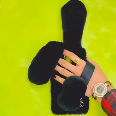 کاور مدل خرگوشی پشمالو مناسب برای گوشی موبایل سامسونگ Galaxy A32 5G به همراه بند