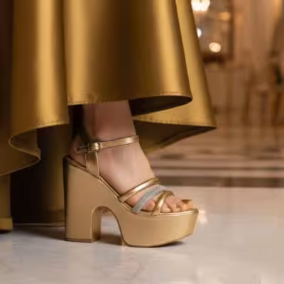 کفش مجلسی زنانه زیره دلتا 12سانتی ترک رویه نگین خارجی سایز 37تا40