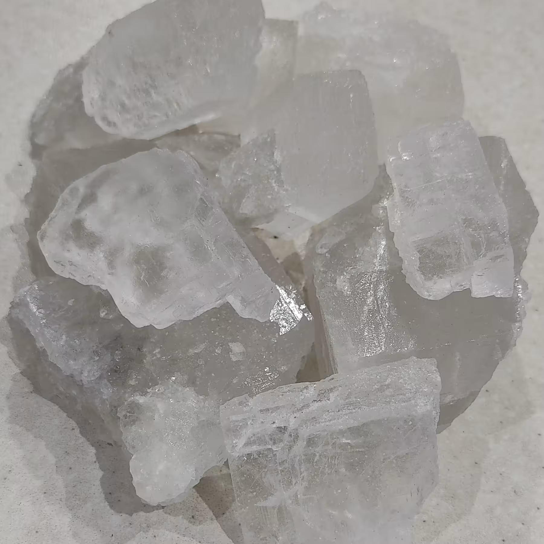 سنگ نمک کریستالی 2 کیلوگرمی