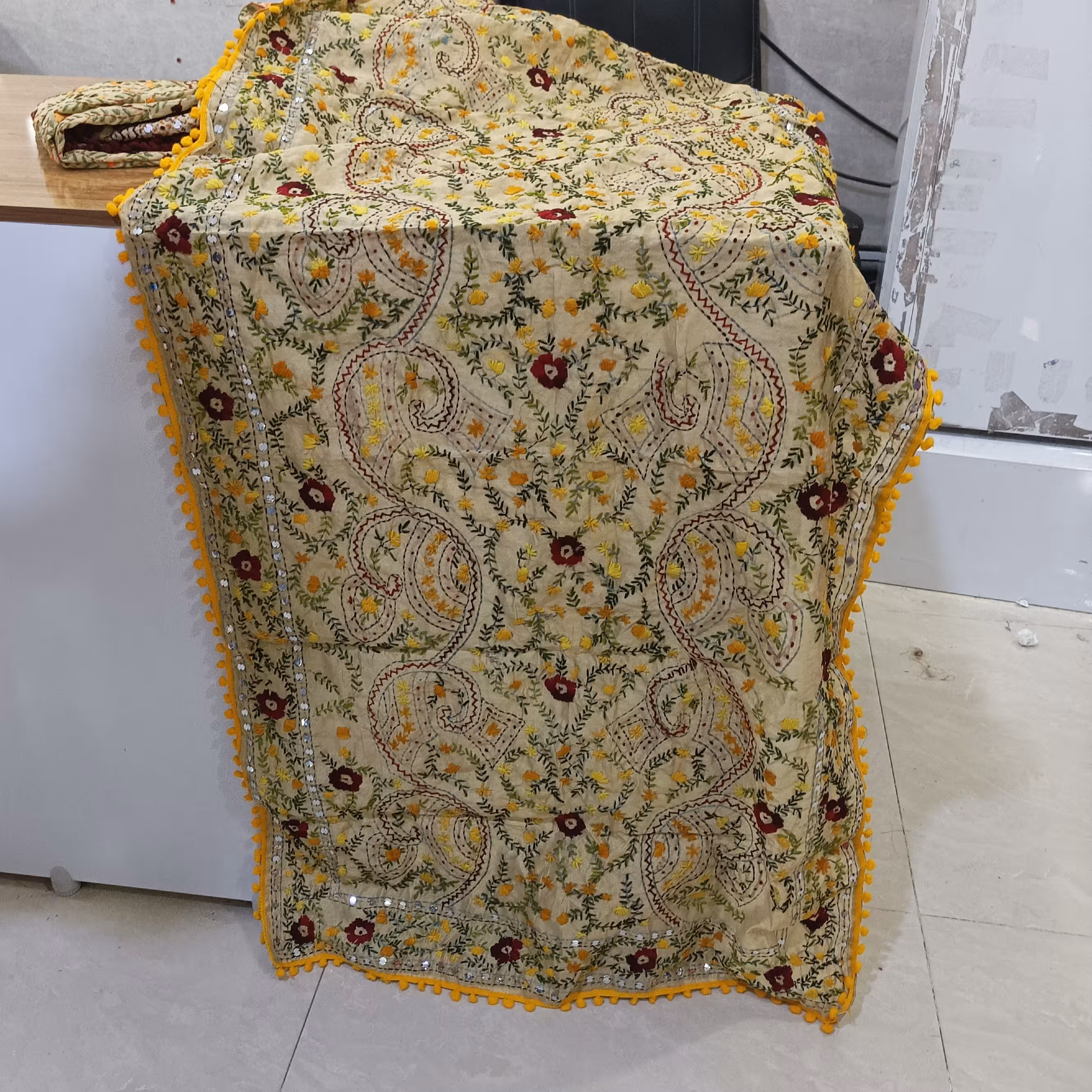 پنل سنتی دوزی باسوزندوزی بسیار زیبا وجذاب 