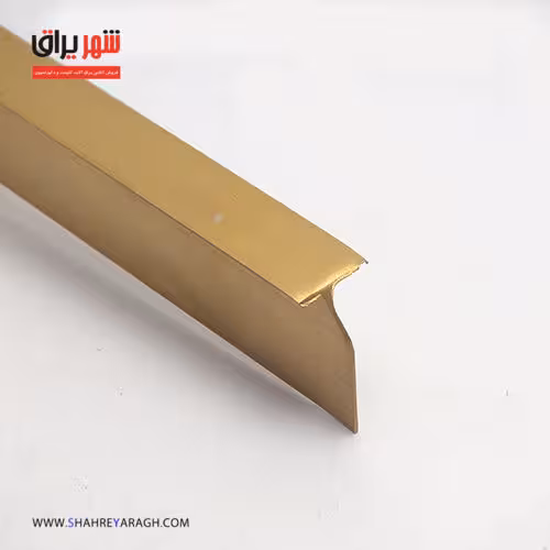 T  تی  وسط صفحه تاپس