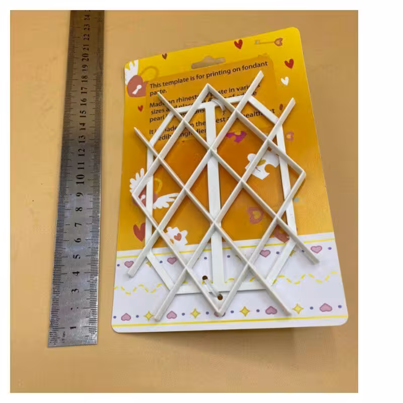 لوزی زن بزرگ