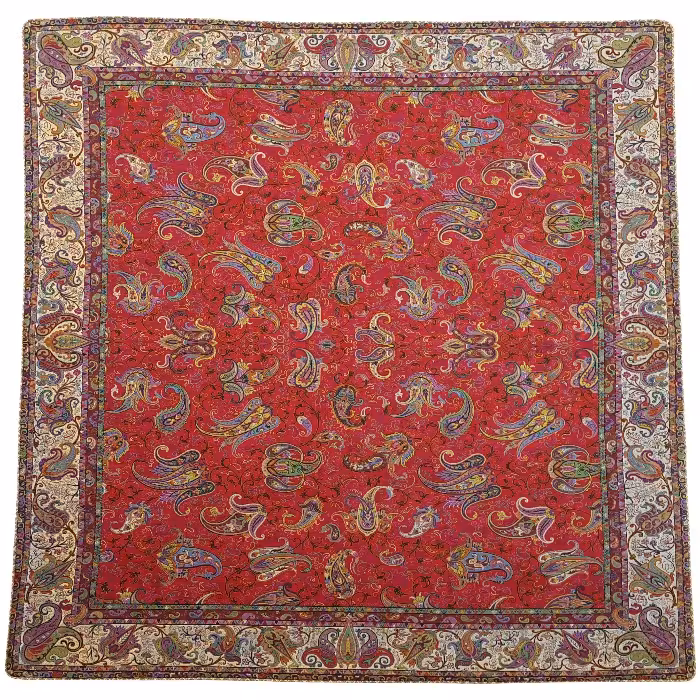 رومیزی مربع ترمه ابریشم کد TRM202 نفیس رنگ قرمز آستر زرشکی لبه مغزی دوزی