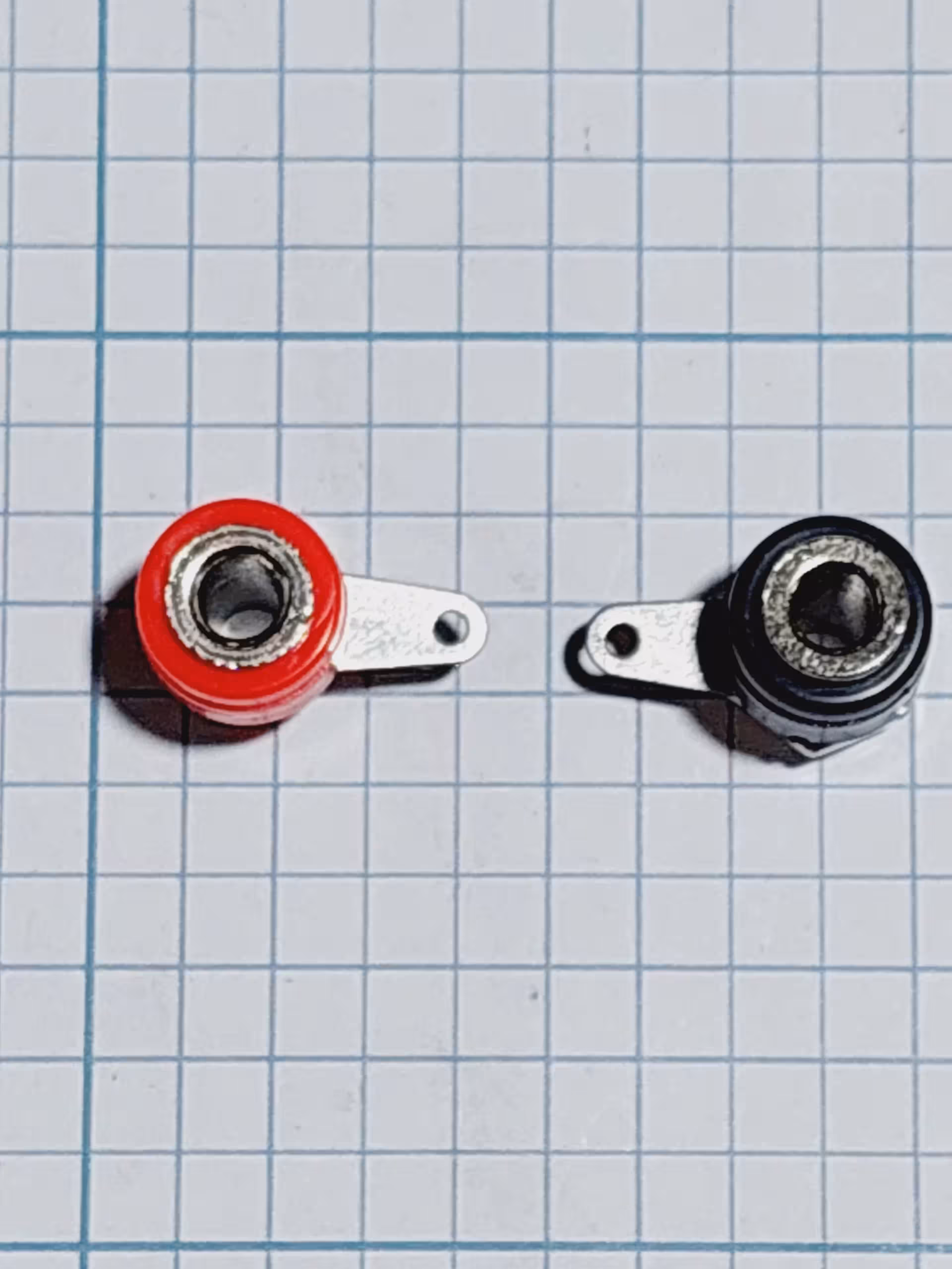 فیش موزی مادگی مشکی