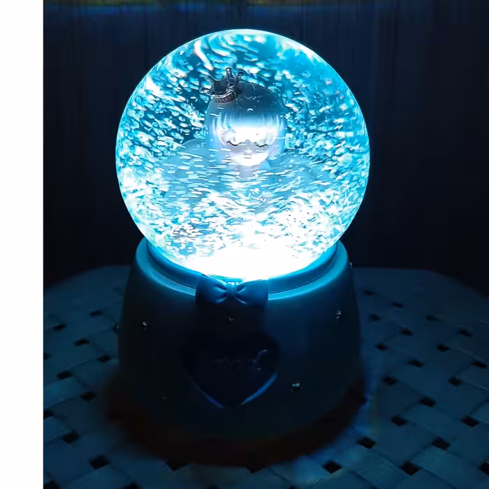 گوی موزیکال مدل پمپی دخترک فرشته در حال نیایش