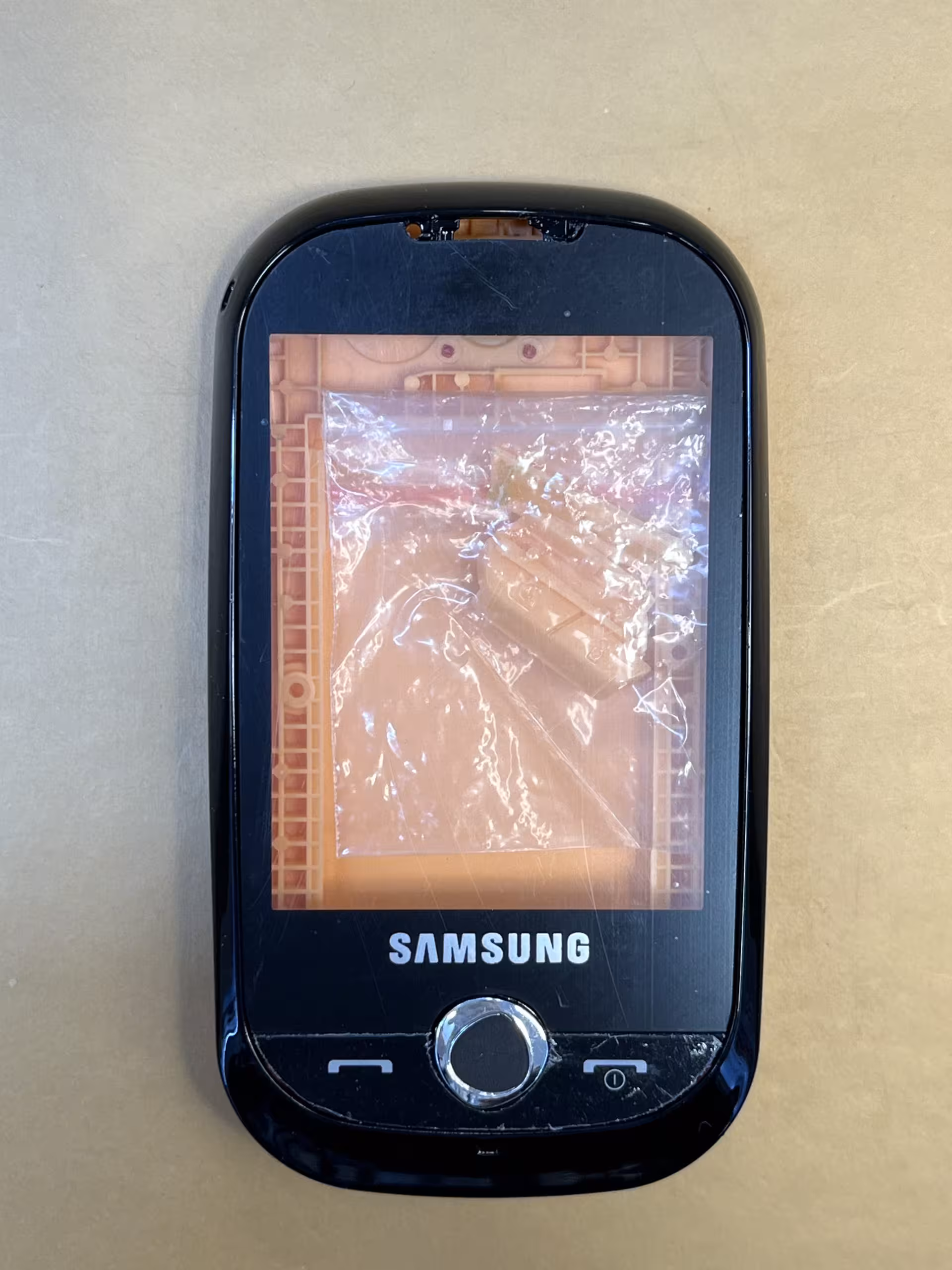 قاب سامسونگ مدل SAMSUNG S3650 CORBY کیفیت جنس : ساخت کره – های کپی درجه 1 نو و آکبند ( رنگ مشکی- نارنجی ) کامل با شاسی”اصالت کالا”:”ساخت کره – های کپی درجه 1″