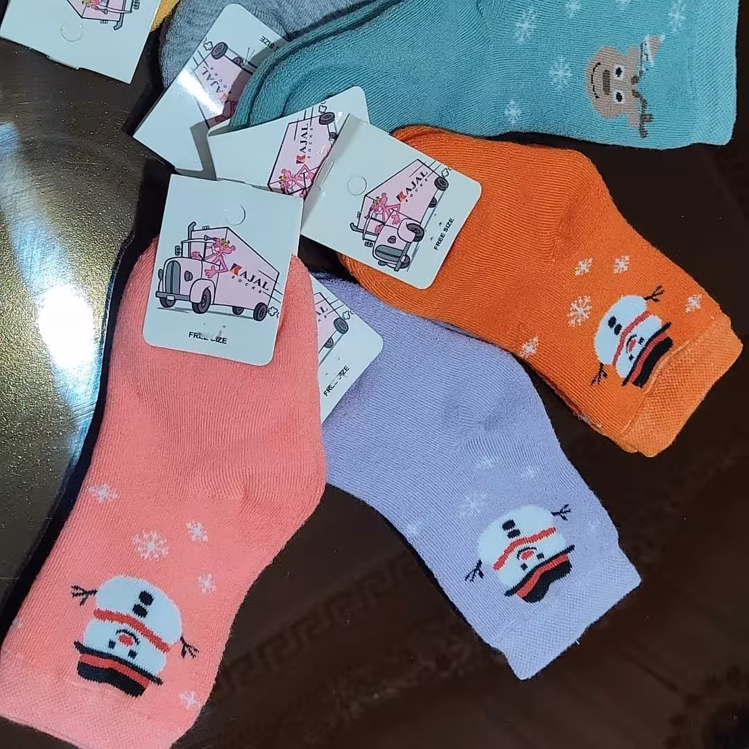 جوراب دخترانه و پسرانه