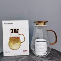 پارچ پیرکس دسته و درب طلایی 1500 سی‌سی ویمی NYS