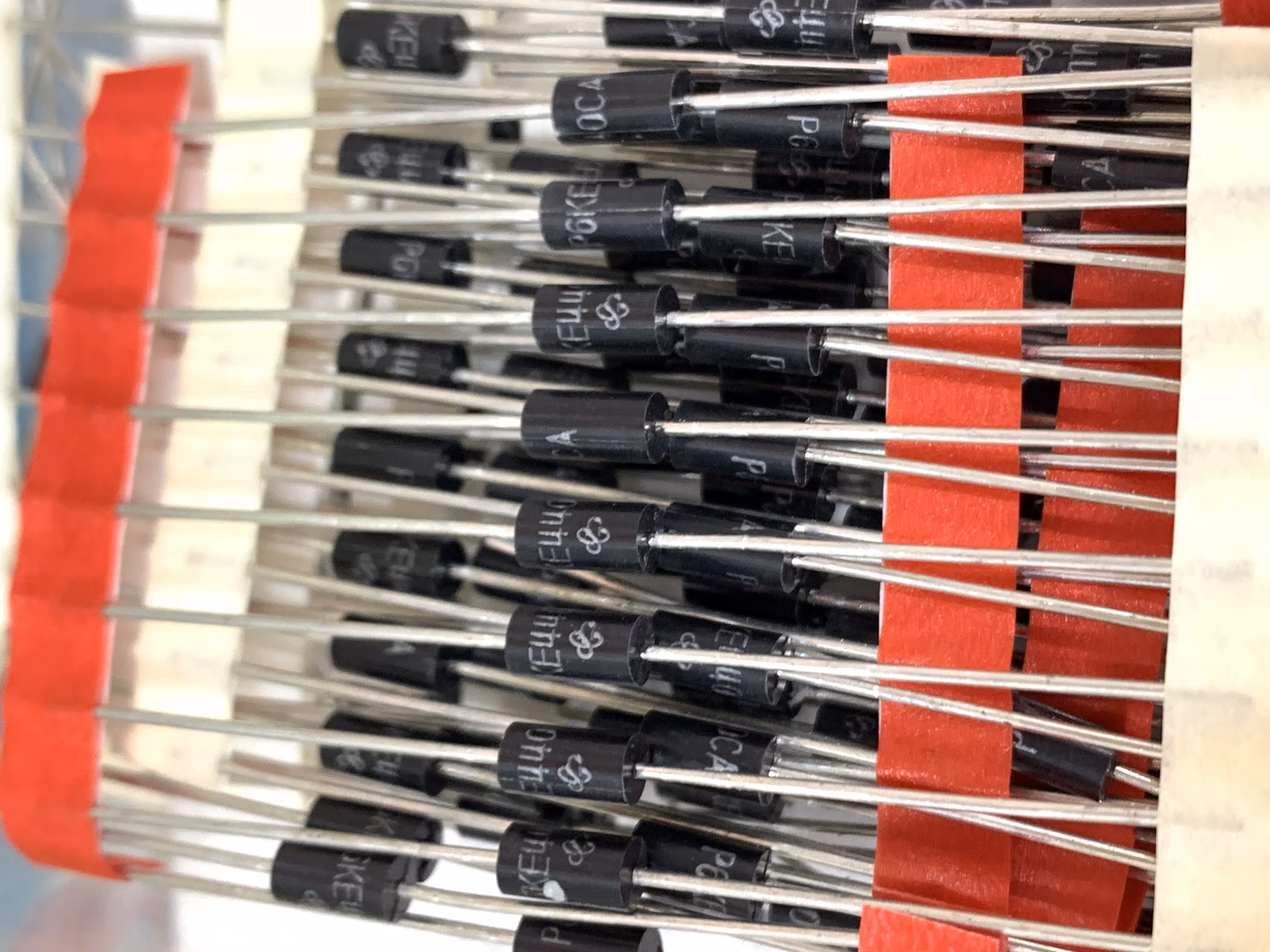 دیود زنر P6KE440CA