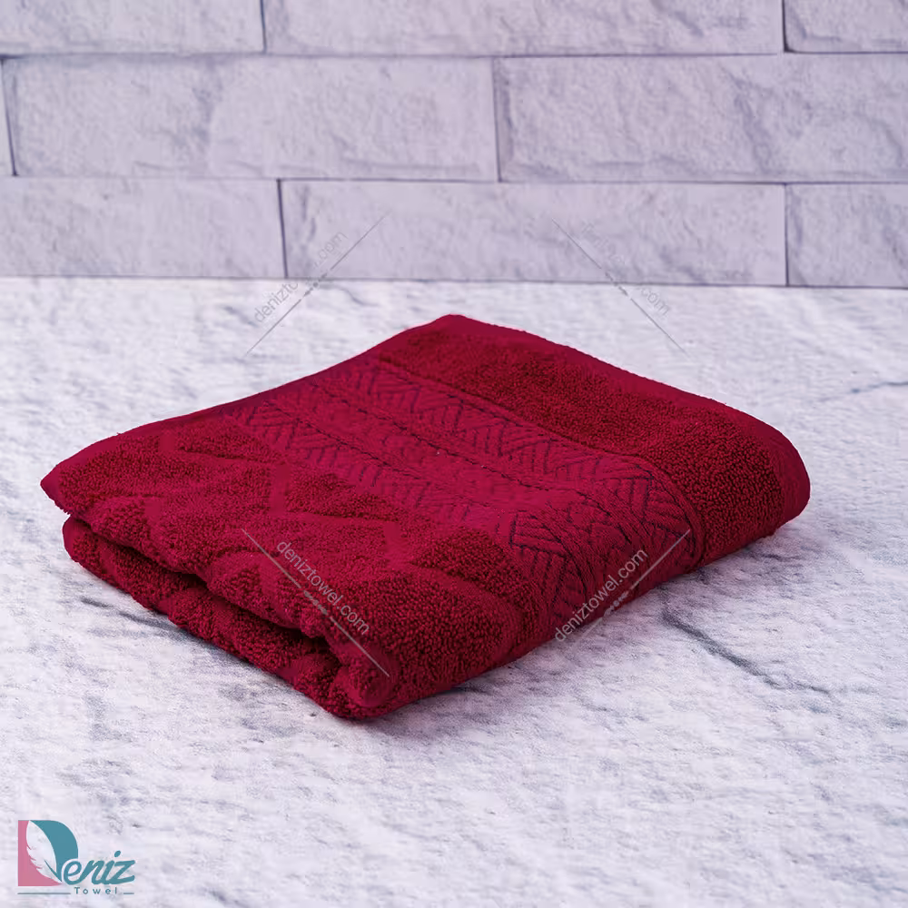 حوله دستی طرح البروس رنگ زرشکی