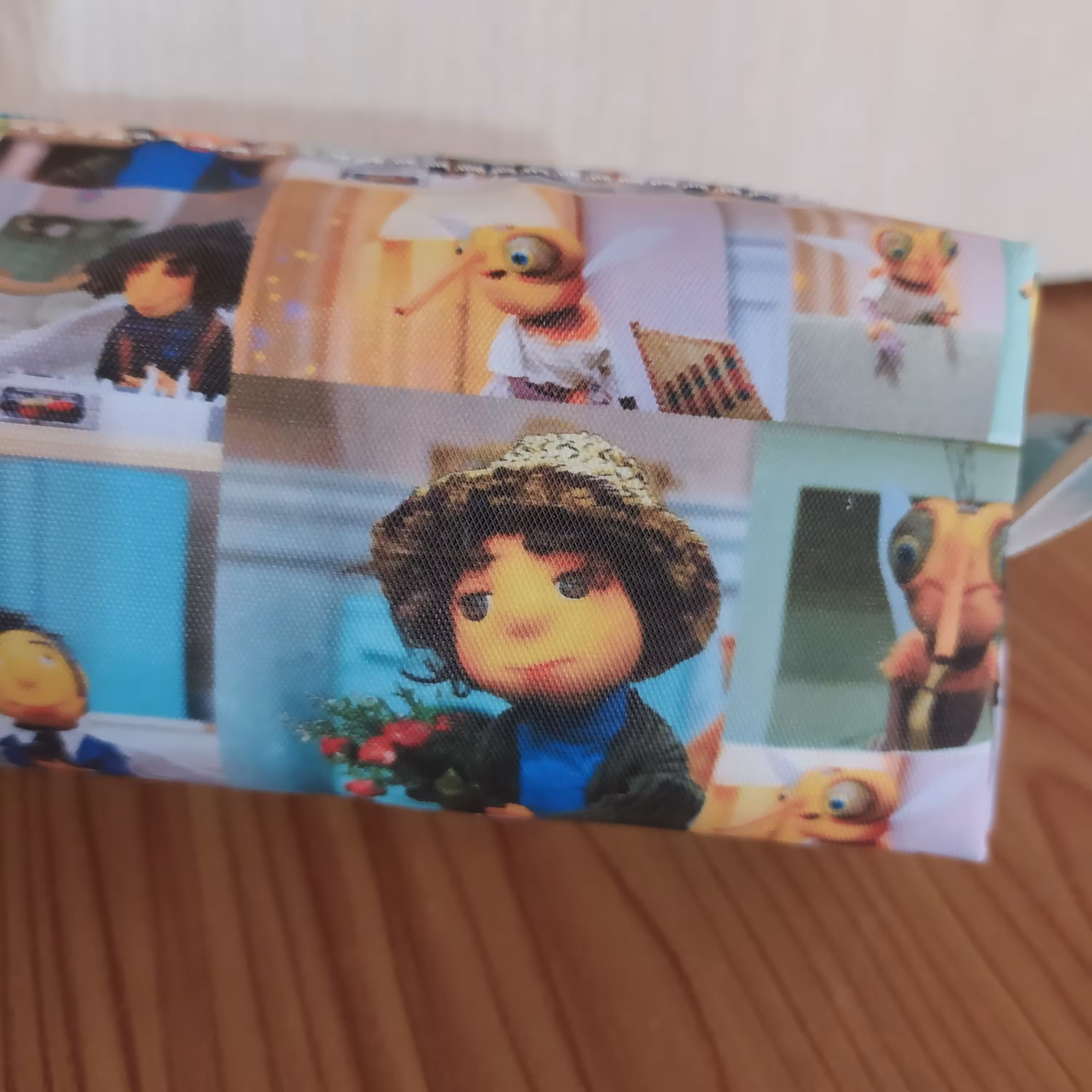 جامدادی بچه و پشه  با پارچه برزنتی با کیفیت با دوختی تمیز 